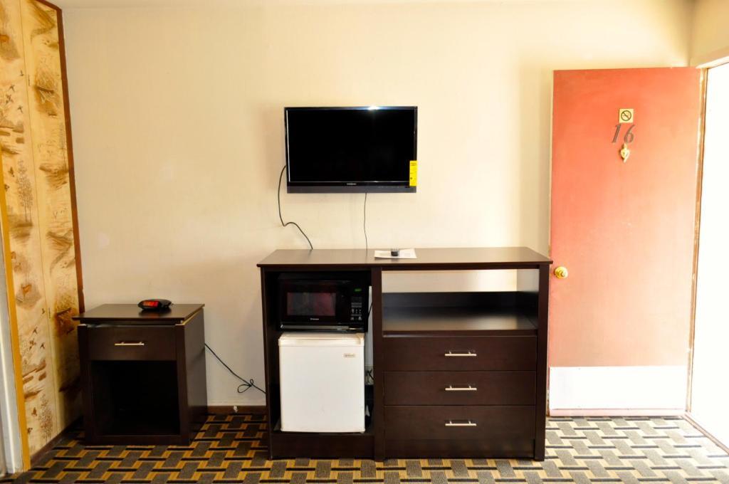 Andrews Motor Inn Extérieur photo