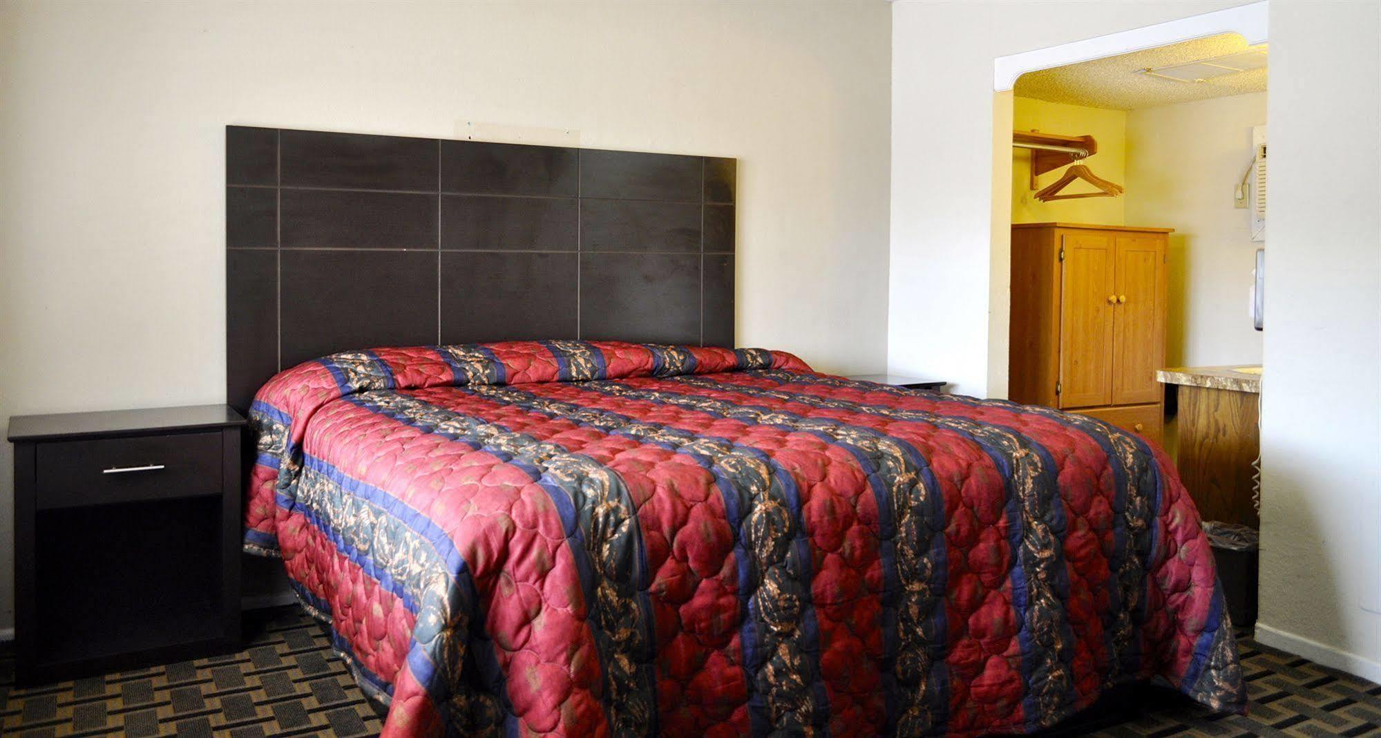 Andrews Motor Inn Extérieur photo